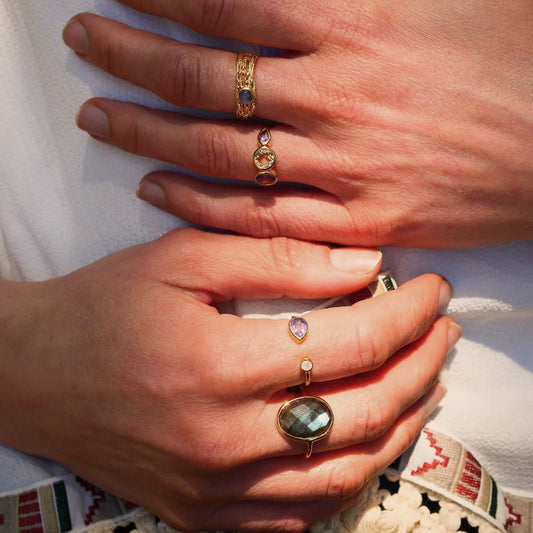 Žiedas su labradoritu "Apsaugos Amuletas"