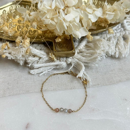 Apyrankė su Persikinio mėnulio akmens kristalais