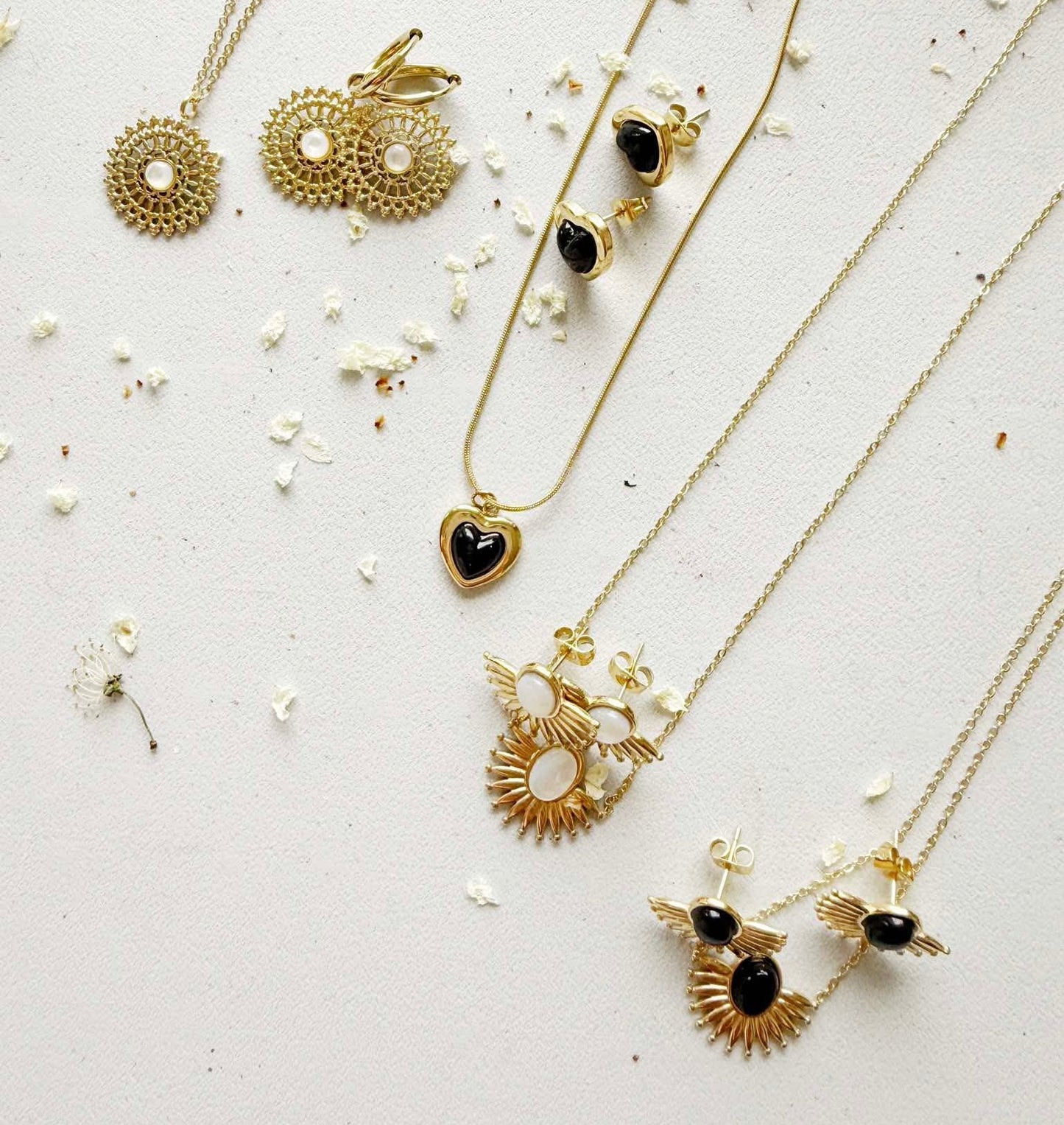 Kaklo papuošalas “Onikso širdis”