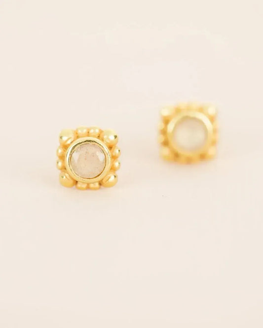 Auskarai persikinio mėnulio akmens kristalais