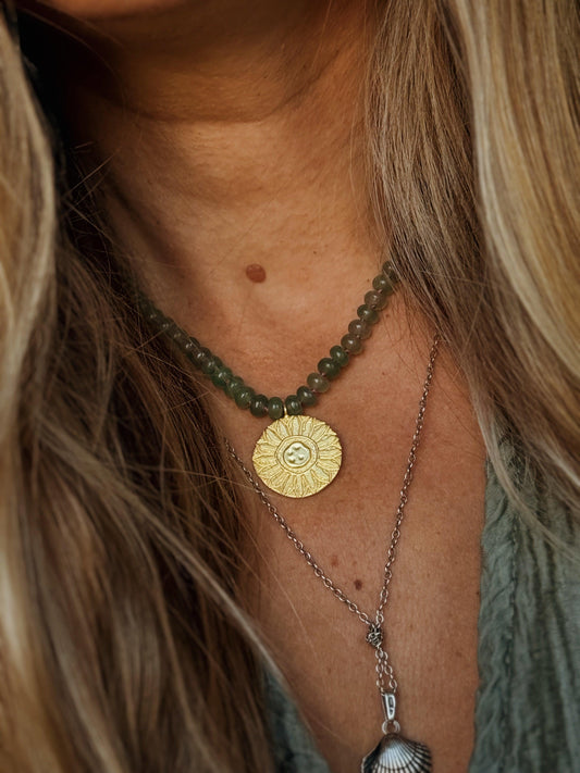 Avantiurino kaklo papuošalas "Saulė"