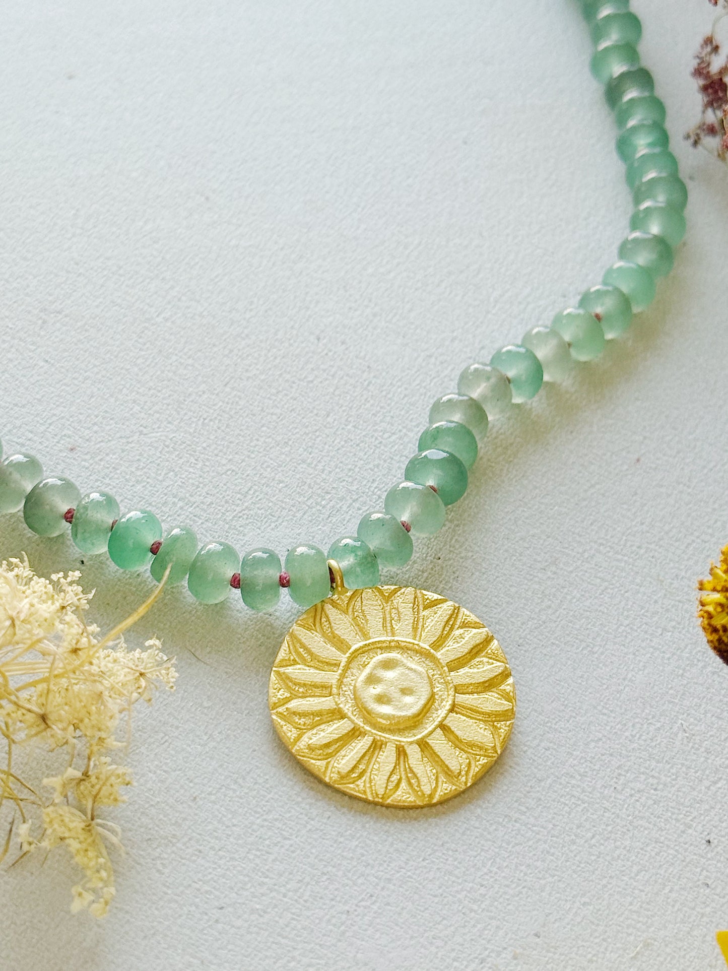 Avantiurino kaklo papuošalas "Saulė"