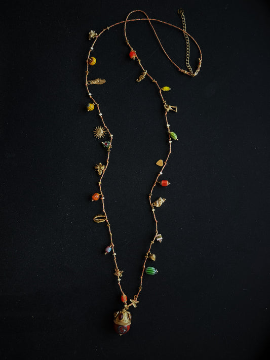 Ilgas kaklo papuošalas "Talismanai”