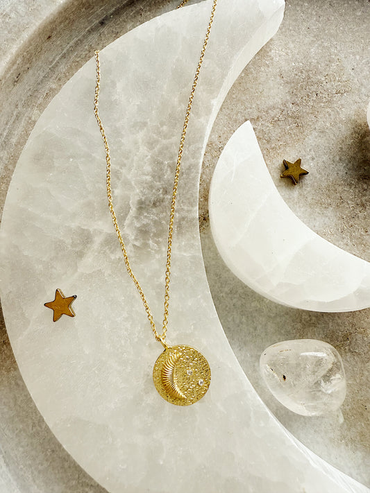 Kaklo grandinėlė “Spindintis Mėnulis”