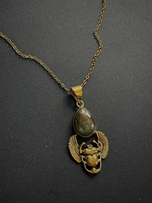 Kaklo papuošalas "Labradorito sargas"