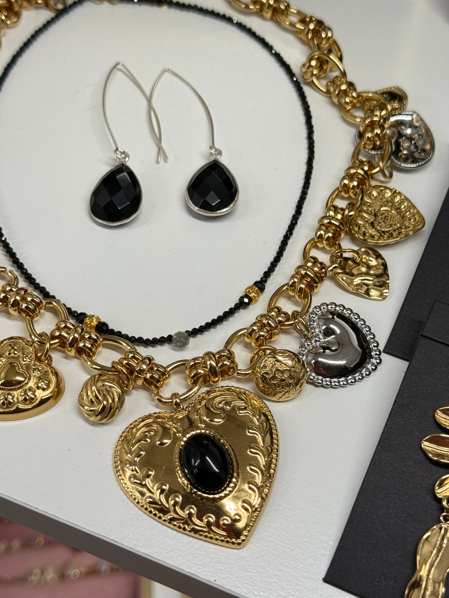 Kaklo papuošalas "Širdies kelionė”