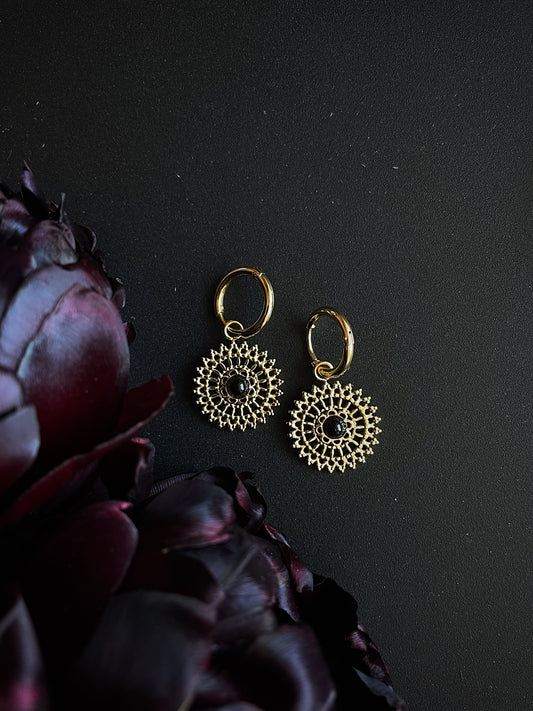 Kaklo papuošalo ir auskarų rinkinys “Nakties mandala”