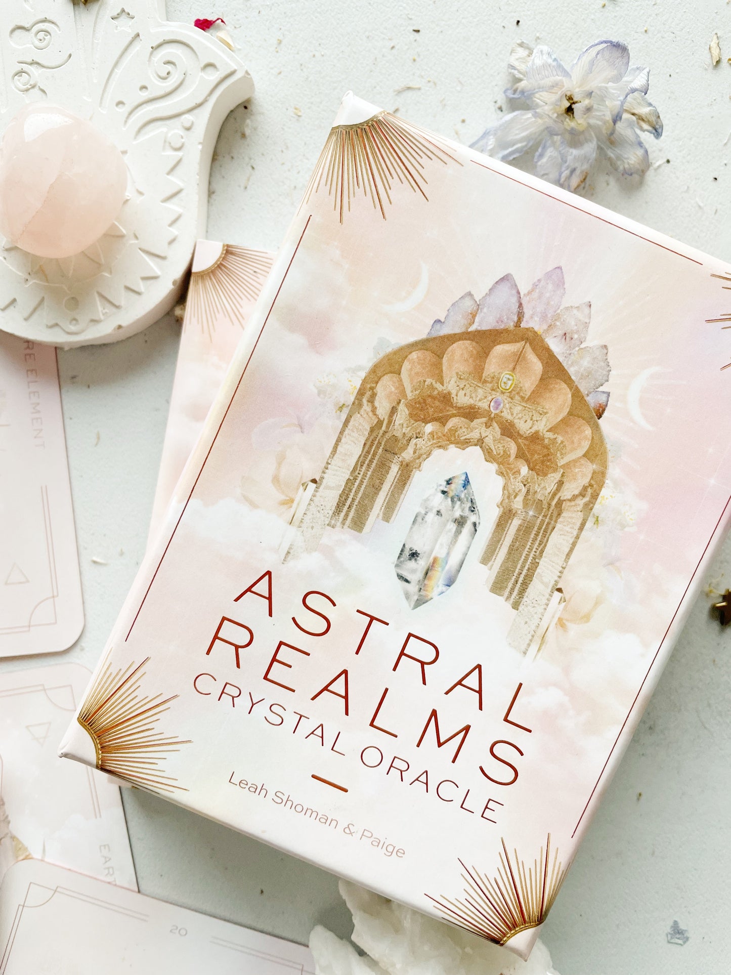 Kristalų kortos „Astral Realms Crystal Oracle - Dark Moon Crystals"