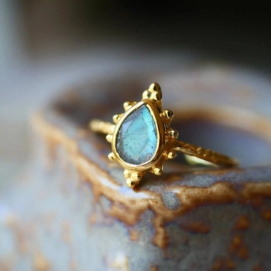 Labradorito Kaklo papuošalo ir žiedo rinkinys “Magiškas”