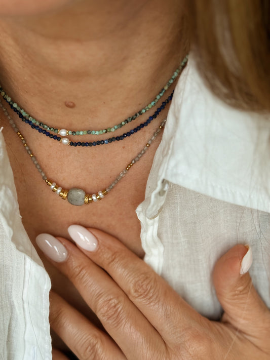 Labradorito kaklo papuošalas