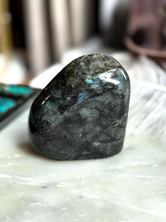 Labradorito kristalas "Apsauga Ir Intuicija"