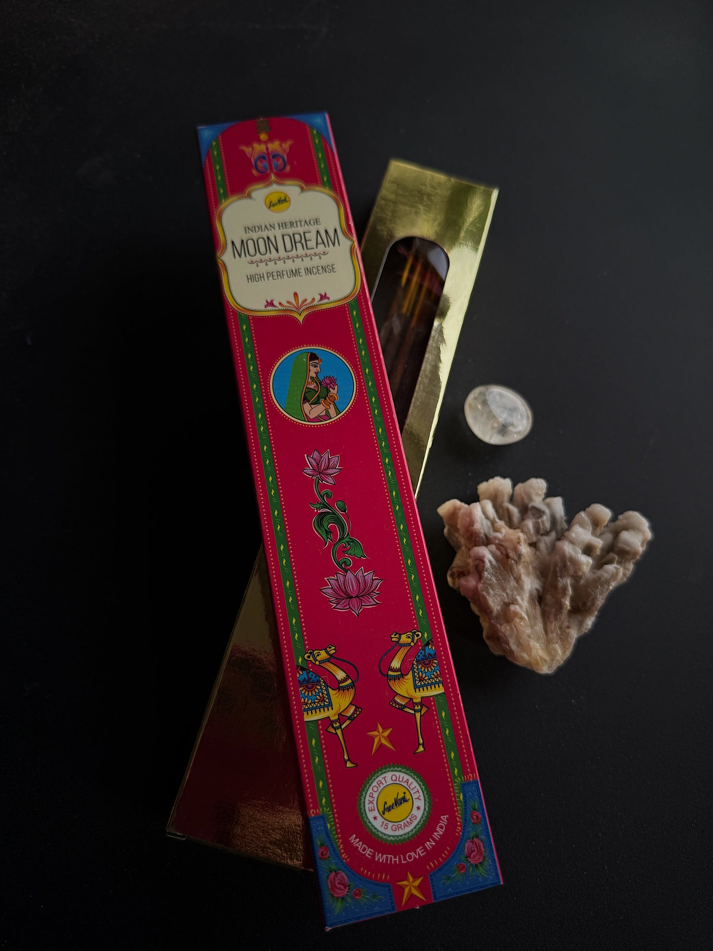 “Moon Dream” smilkalai