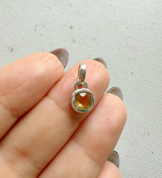 Sidabrinis Citrino pakabukas