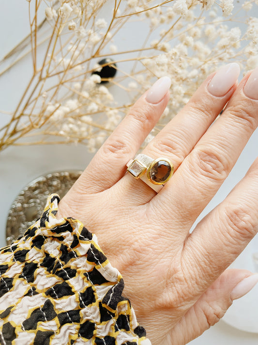 Sidabrinis žiedas su Labradoritu