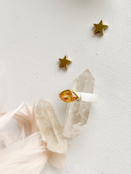 Sidabrinis žiedas su Citrinu