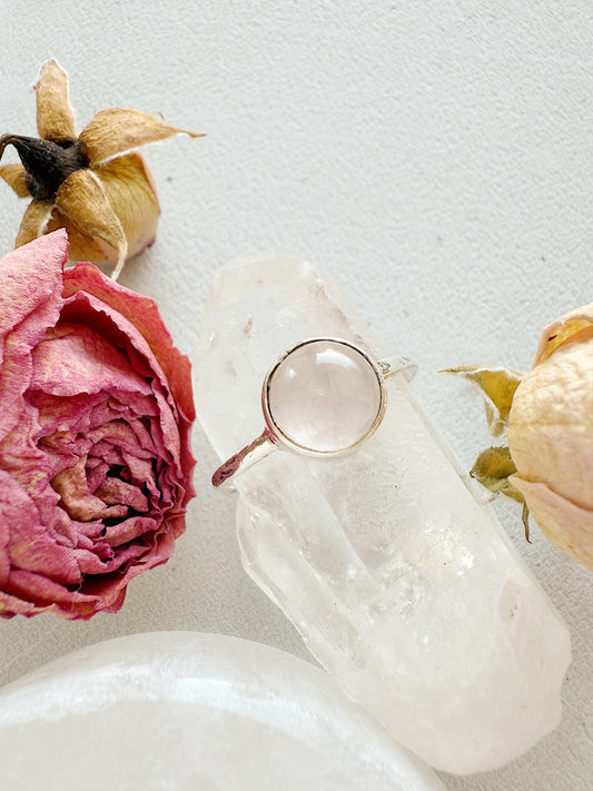 Sidabrinis rožinio kvarco žiedas