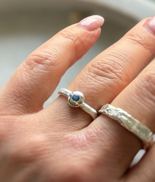 Sidabrinis žiedas “Mėnulio uolos”