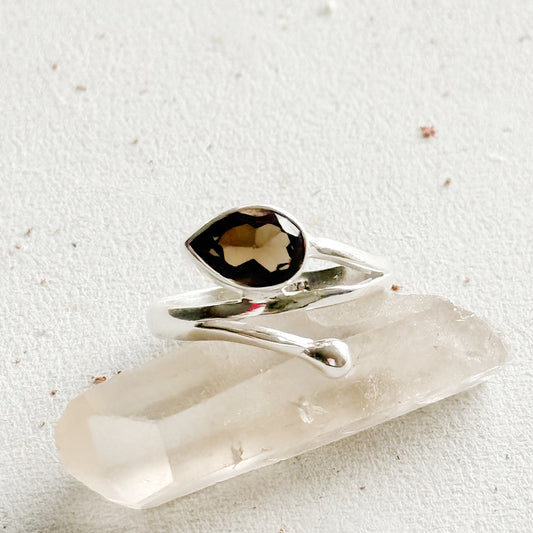Sidabrinis žiedas su Dūminiu Kvarcu
