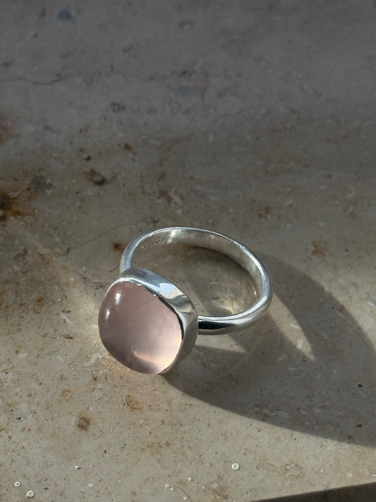 Sidabrinis žiedas su rožiniu kvarcu / 16 dydis