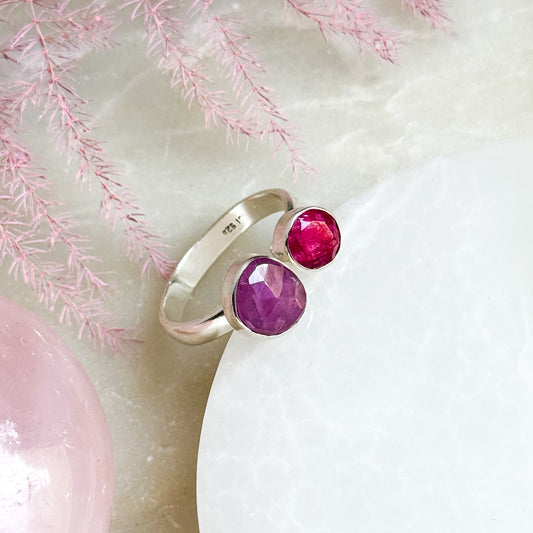 Sidabrinis žiedas su rubinais