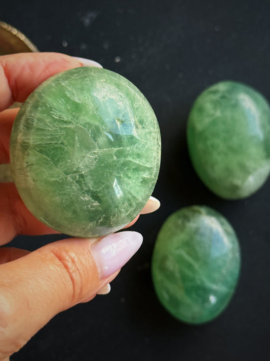 Vaivorykštinio Fluorito kristalas