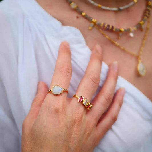 Žiedas su Mėnulio akmeniu "Sielos šokis"