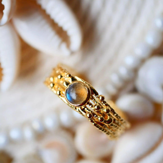 Žiedas su labradoritu "Apsaugos Amuletas"