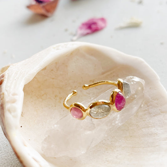 Žiedas su labradoritu ir turmalinu