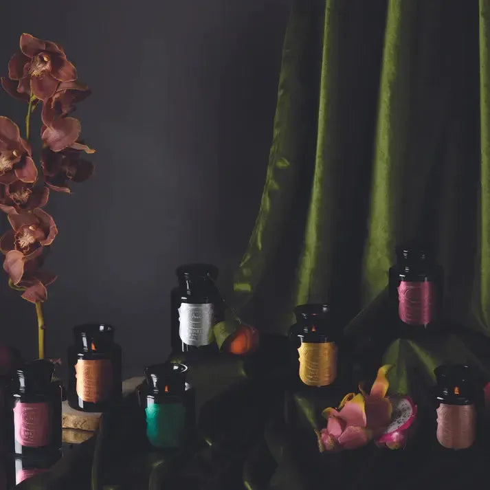 Žvakė "Apothecary Noir" - Tabakas ir pušis