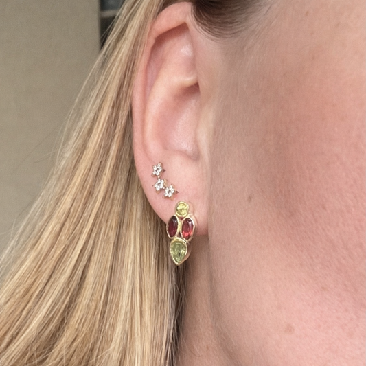 Sidabriniai auskarai su granato ir peridoto kristalais