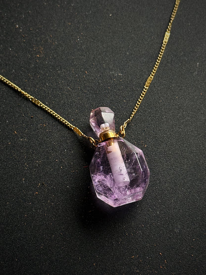 Ametisto kaklo papuošalas - kvepalų buteliukas