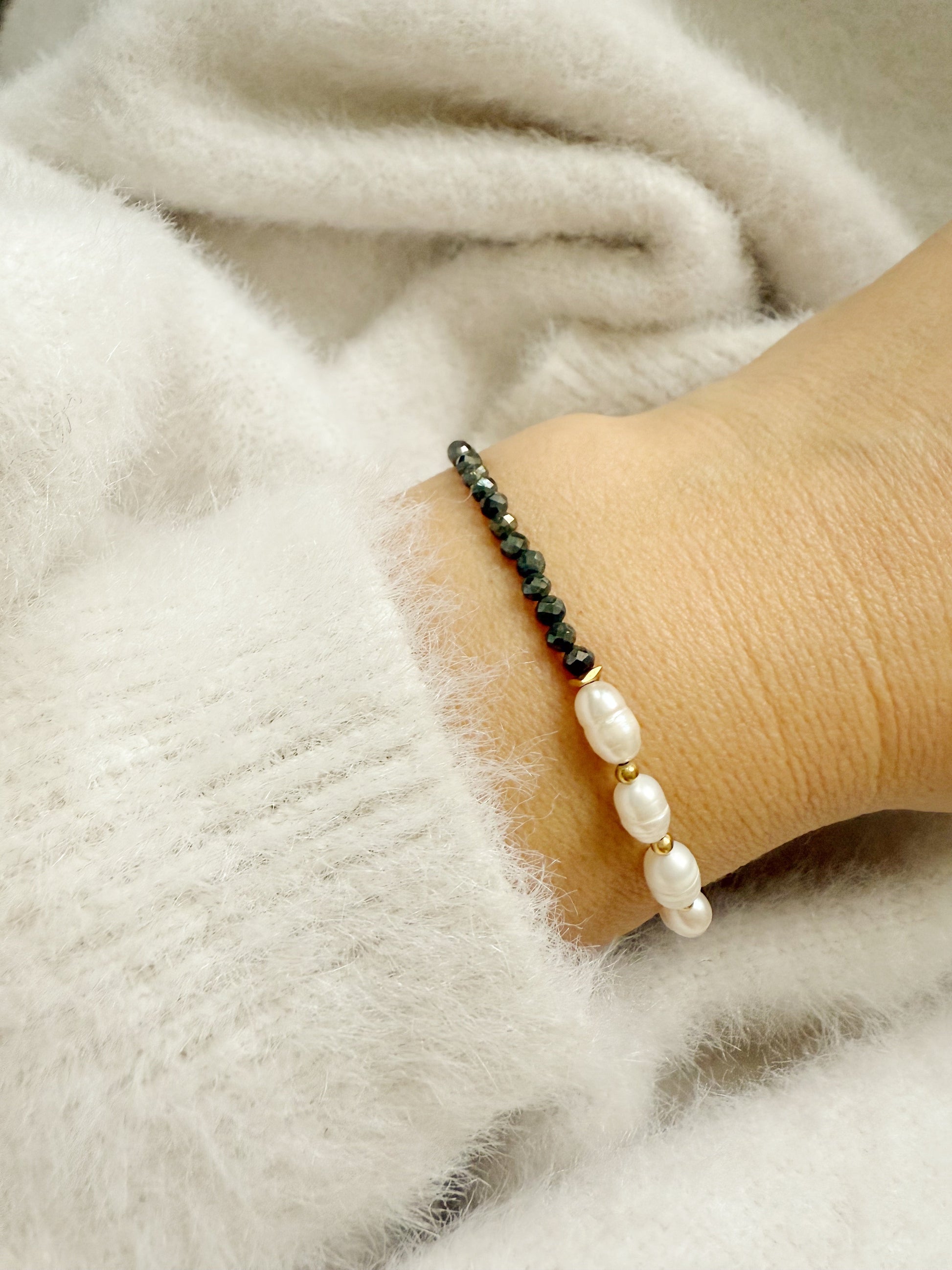 Afrikietiško turkio ir perlų apyrankė