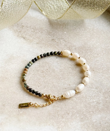 Afrikietiško turkio ir perlų apyrankė