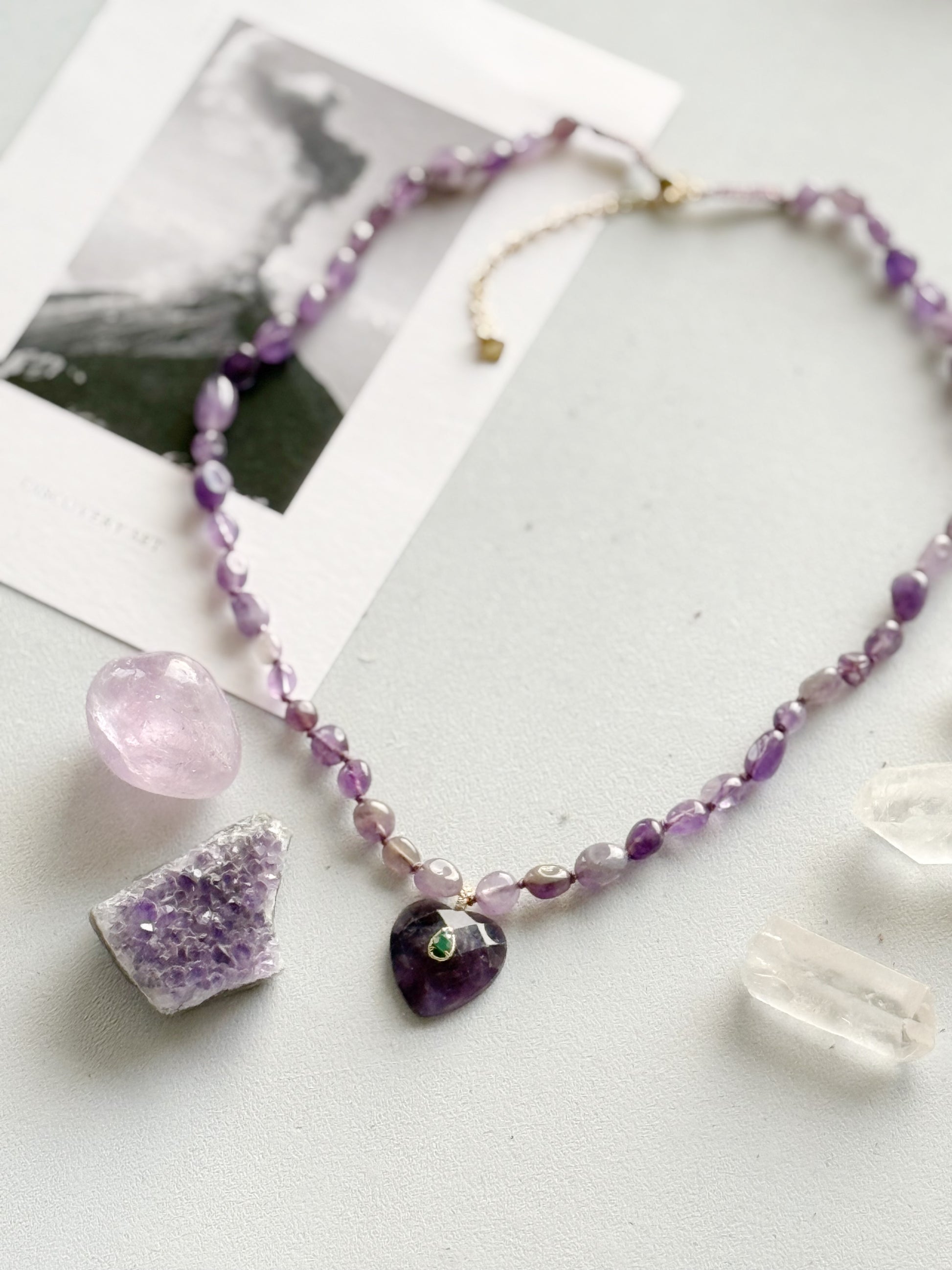 Ametisto kaklo papuošalas "Apsauga ir Ramybė"