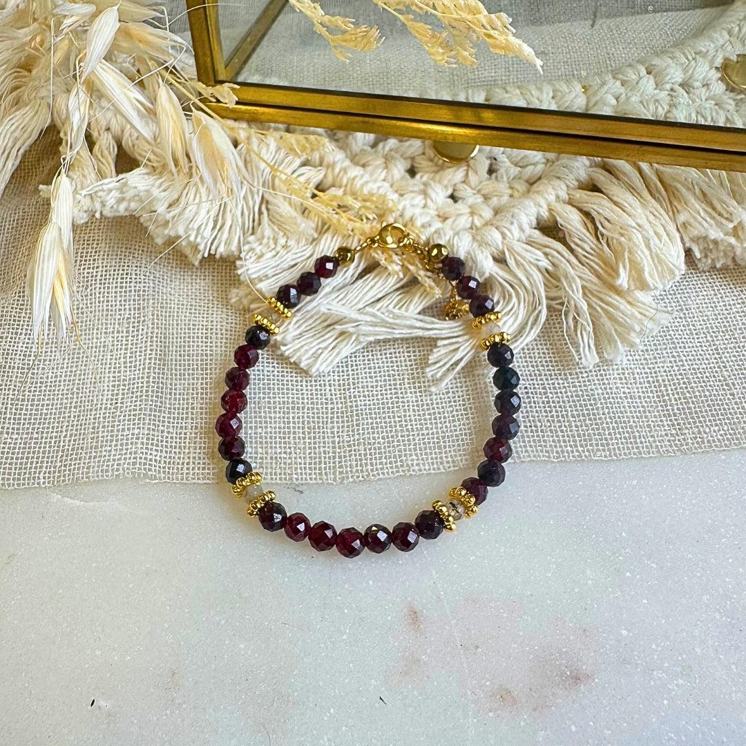 Apyrankė su granato ir labradorito kristalais “Energija”