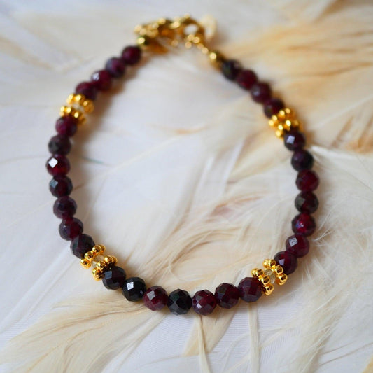 Apyrankė su granato ir labradorito kristalais “Energija”