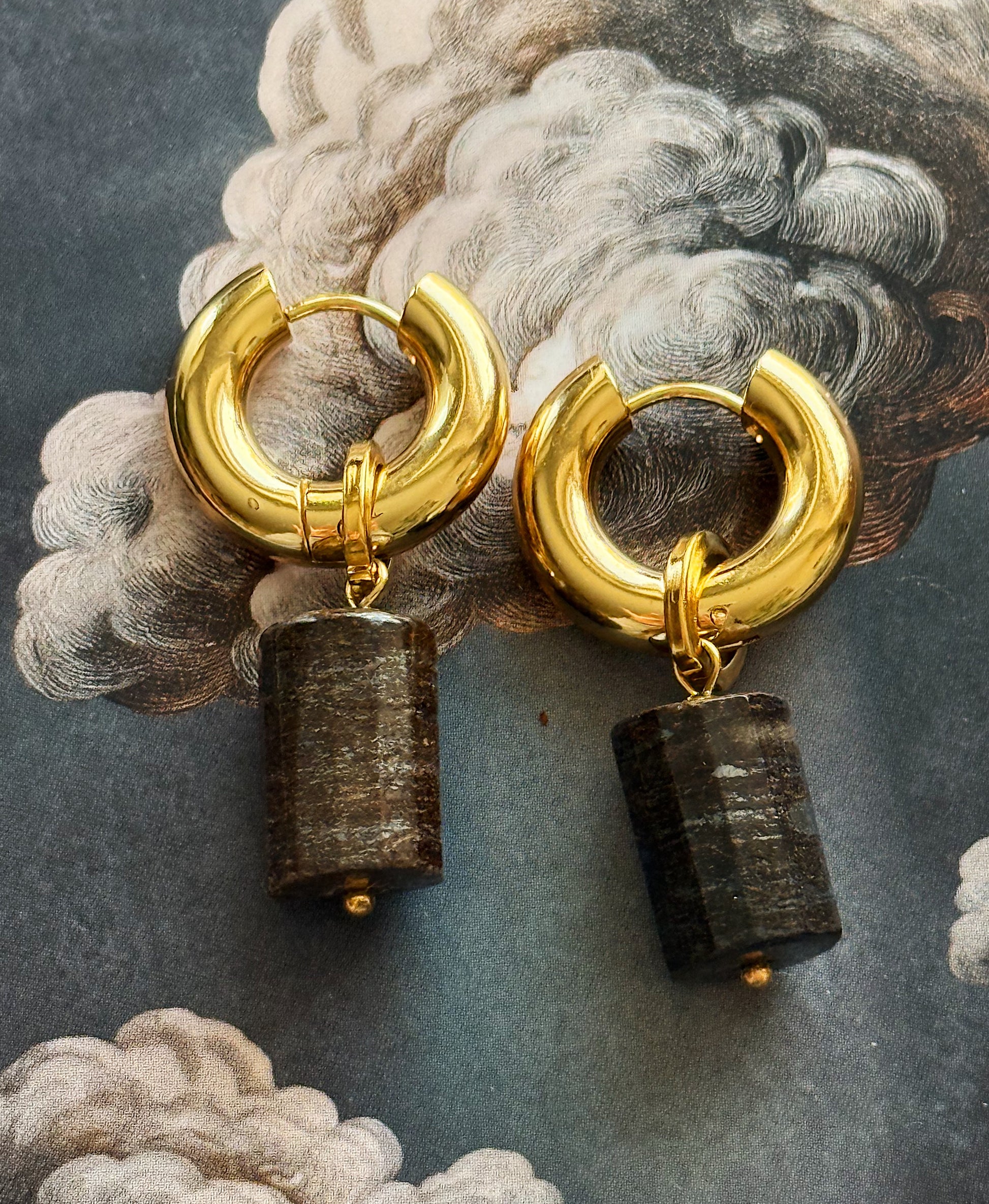 Auskarai su Pietersito kristalais