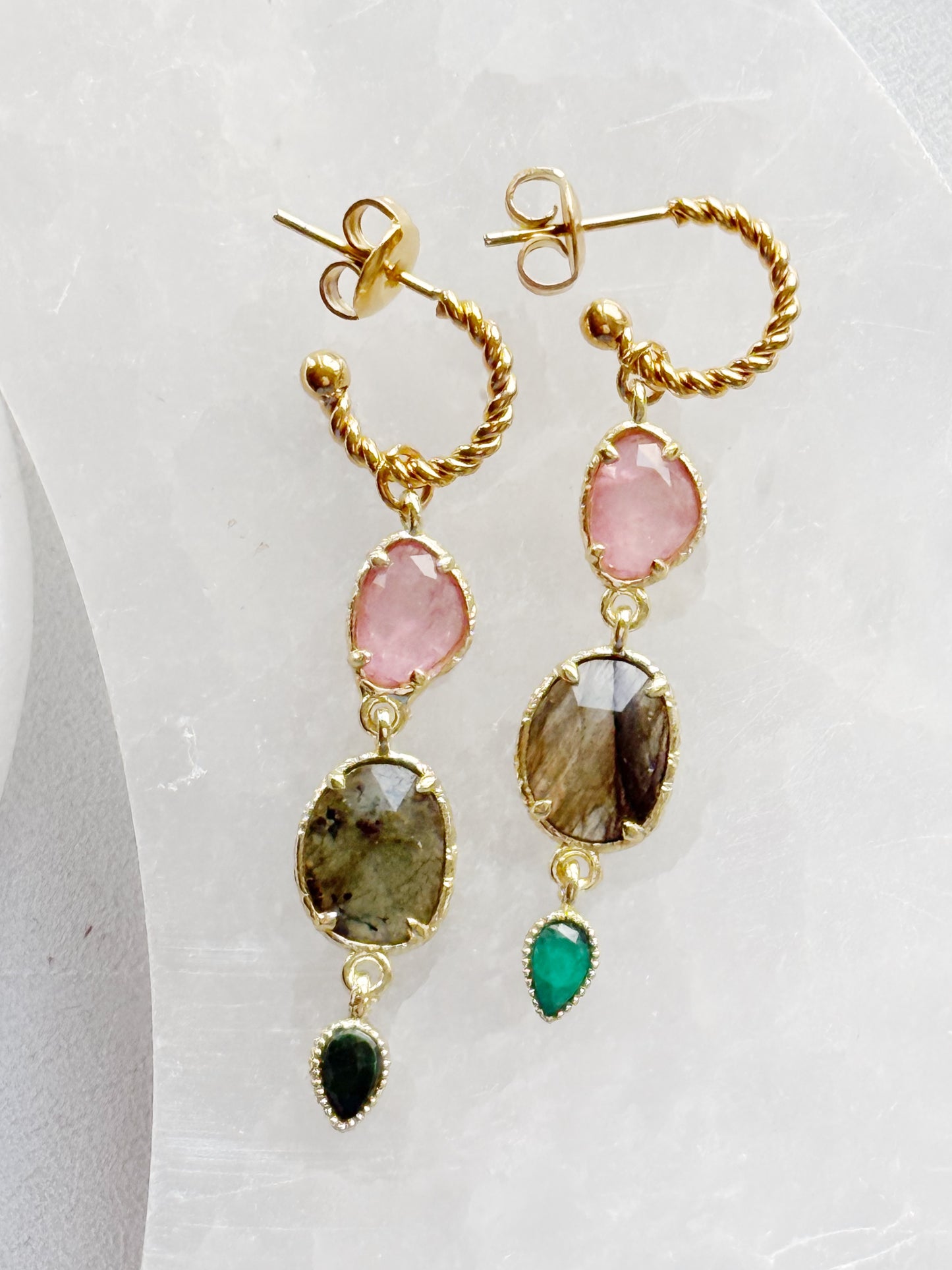 Auskarai su labradoritu ir rožiniu kvarcu