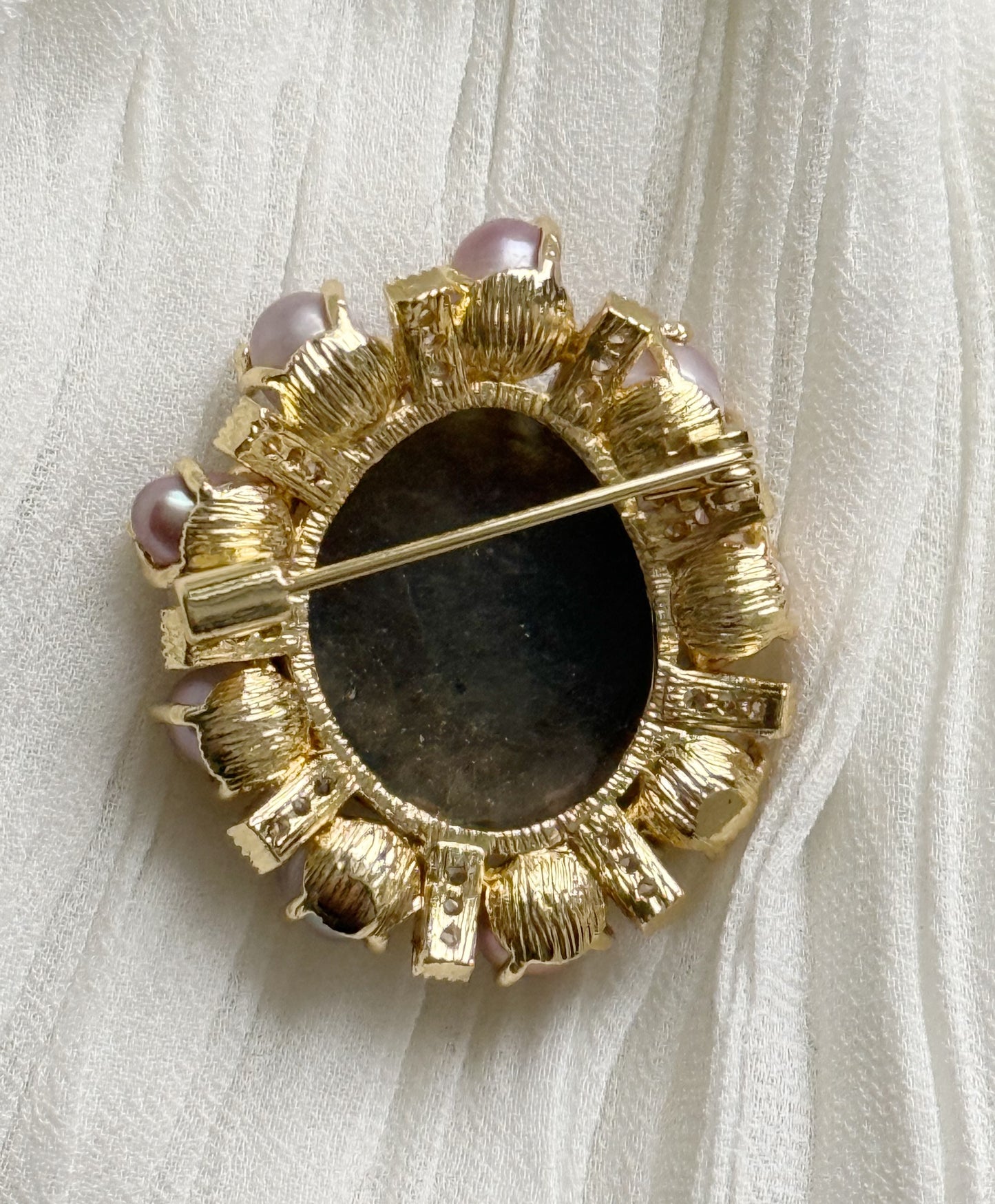 Labradorito ir perlų sagė