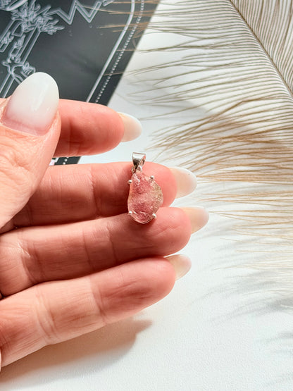 Sidabrinis turmalino pakabukas