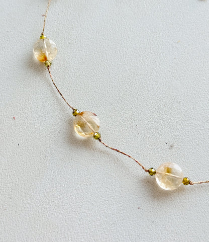 Citrino kaklo papuošalas