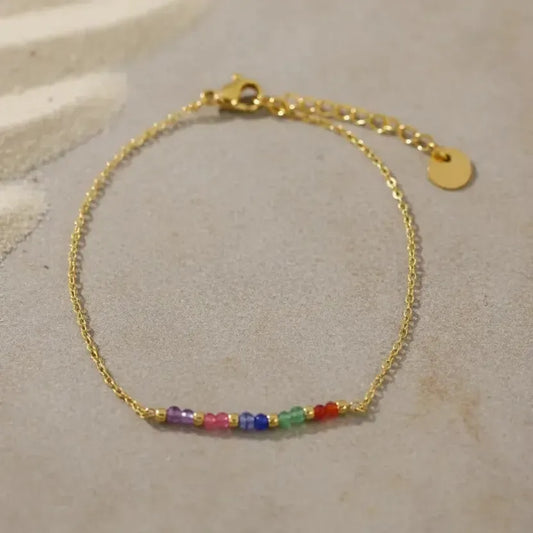 Įvairių kristalų apyrankė