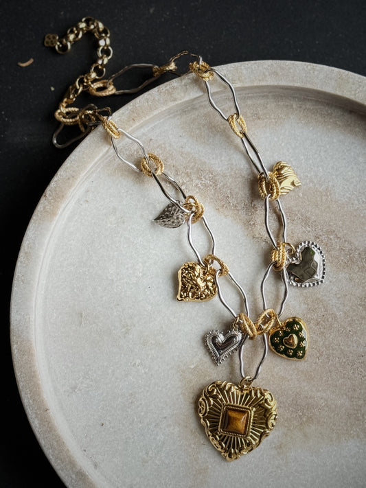 Kaklo papuošalas "Magiška Širdis”