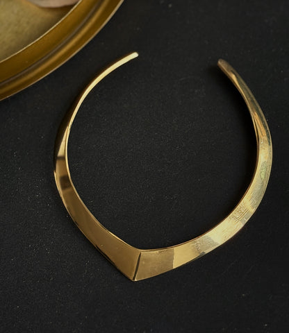 Kaklo papuošalas "Skydas"