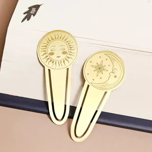 Knygos skirtukai "Saulė ir Mėnulis"