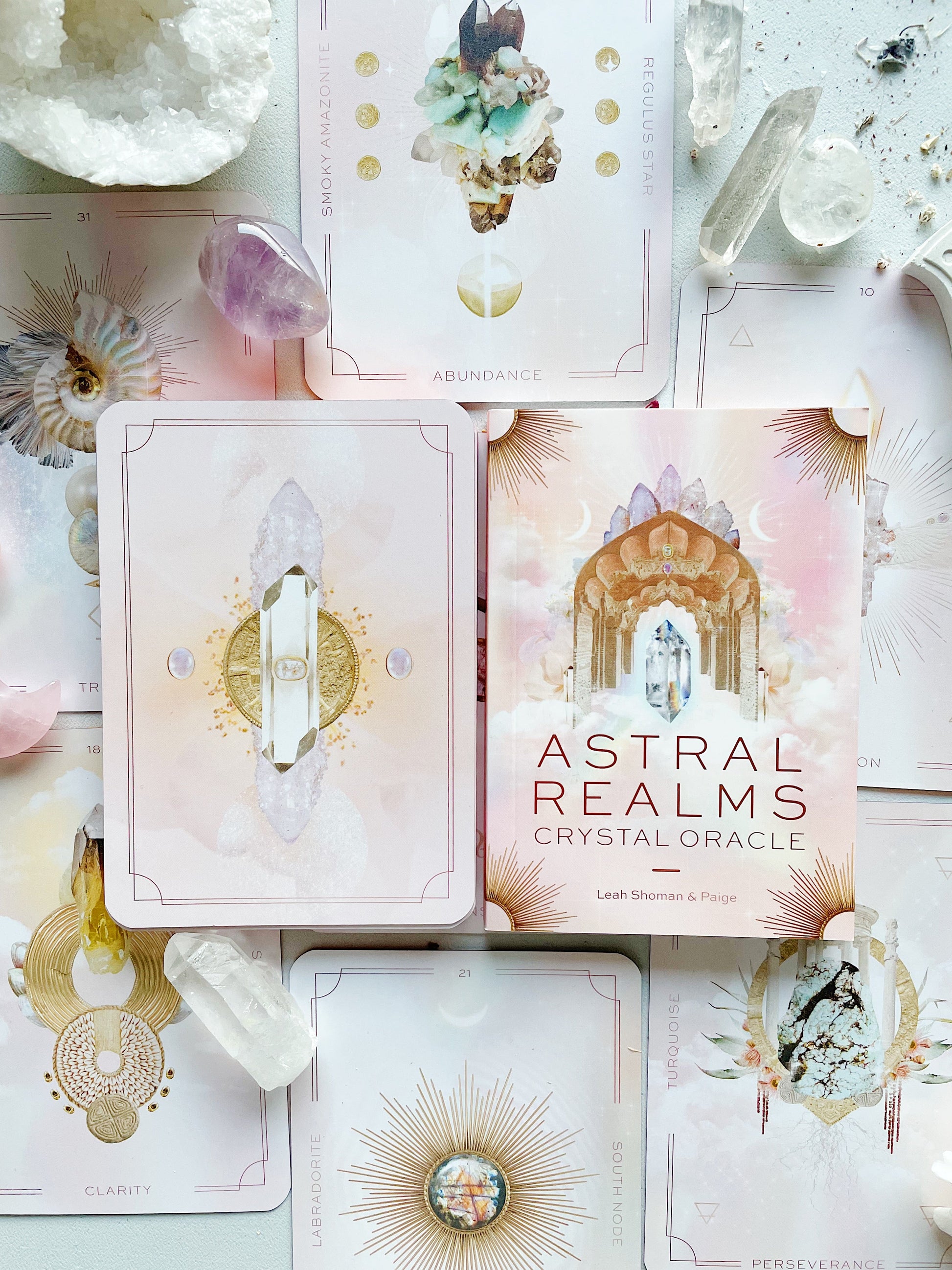 Kristalų kortos „Astral Realms Crystal Oracle - Dark Moon Crystals"