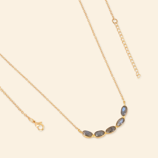 Labradorito kaklo papuošalas "Amžinoji liepsna"