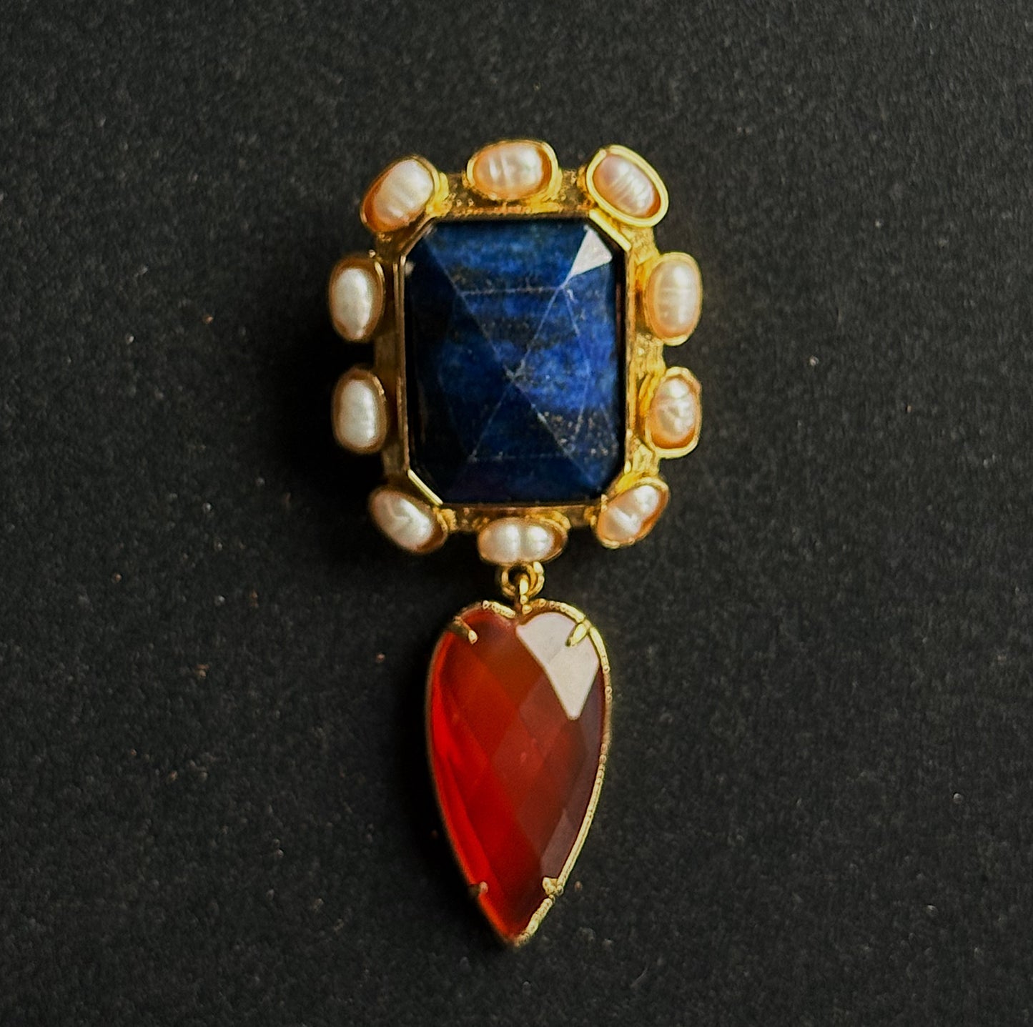 Lazurito ir karneolio sagė