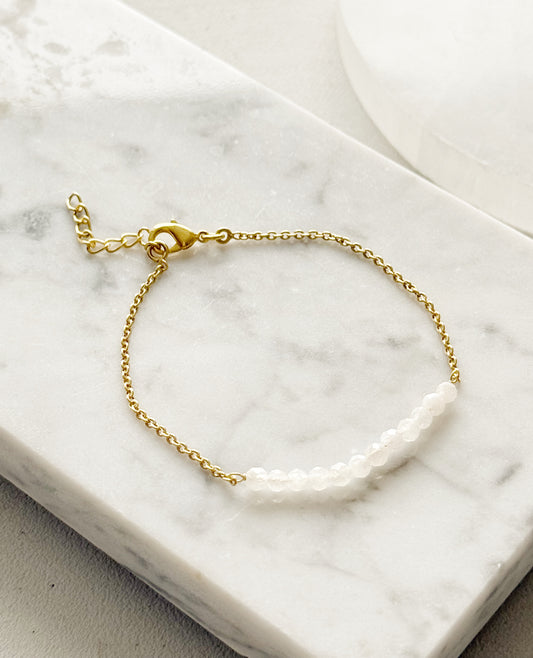 Mėnulio akmens apyrankė