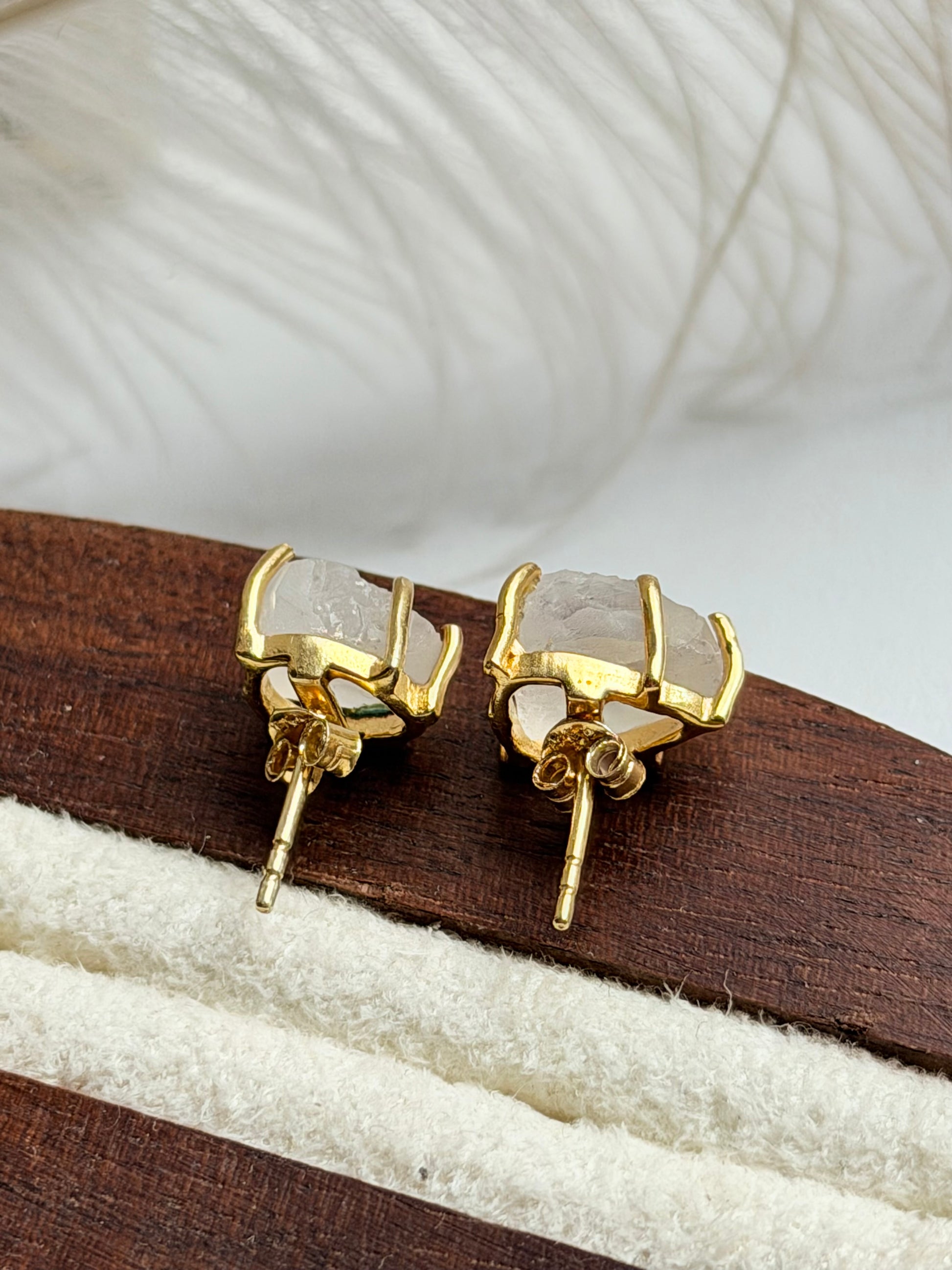 Mėnulio akmens auskarai